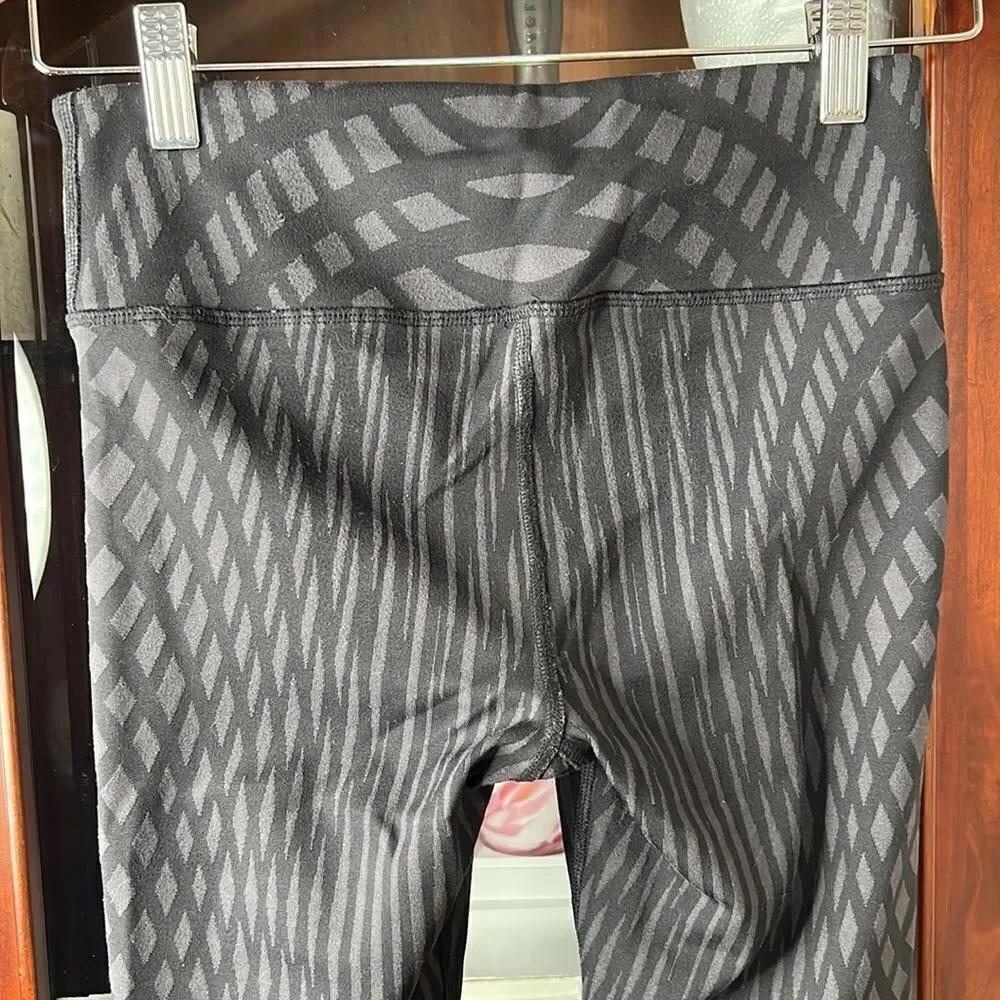 ALO YOGA High-Waist Airbrush Full length legging in Black Arches Size S